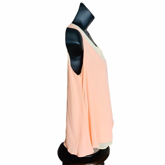 Vero Moda Layered Sleeveless Blouse medium - Picture 3 of 8